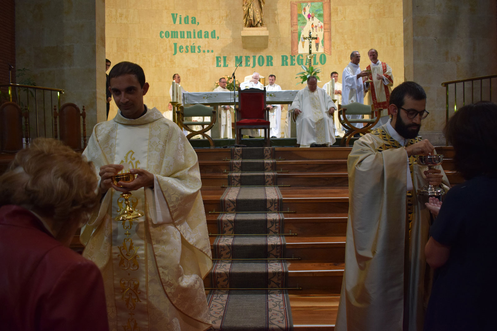 Álvaro y Daniel ya son sacerdotes