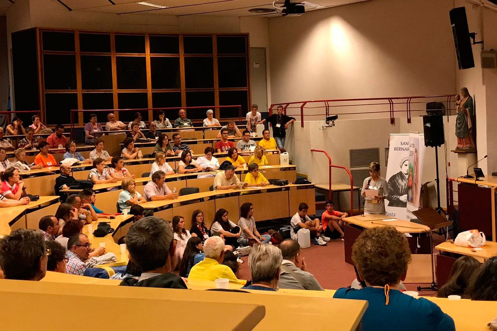 300 peregrinos en Lourdes