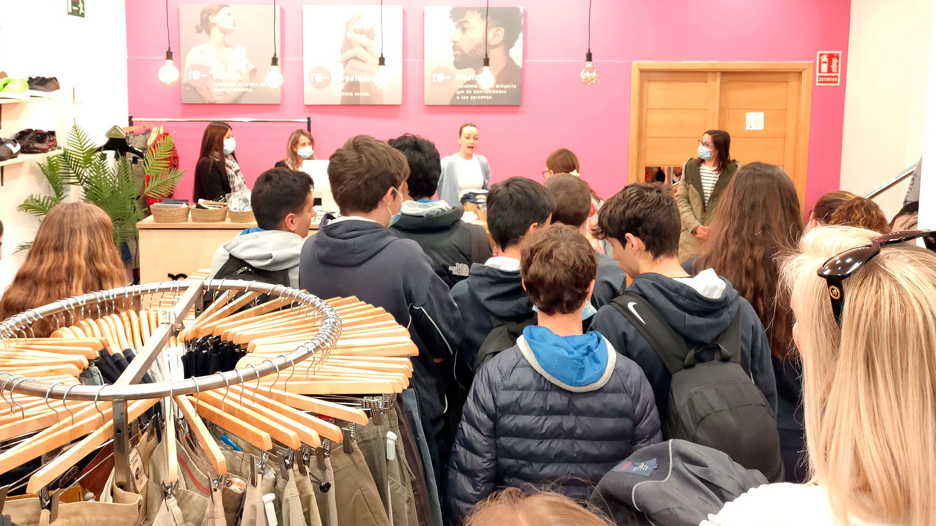 Cáritas oferta a los centros escolares de Palencia un programa de formación sobre las empresas de inserción laboral y la economía circular